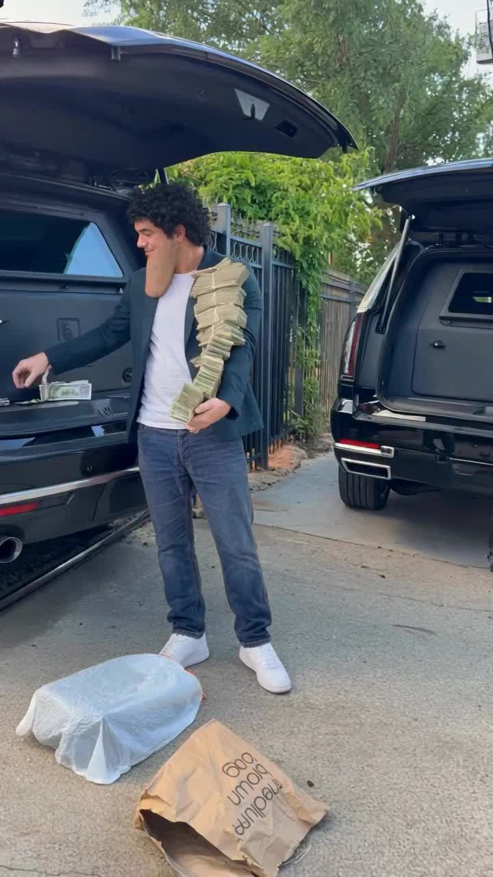 Alon parody TikTok: big money playa